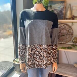 NWT, Sunshine & Rodeos Leopard Print Color Block Long Sleeve Top Women's Medium